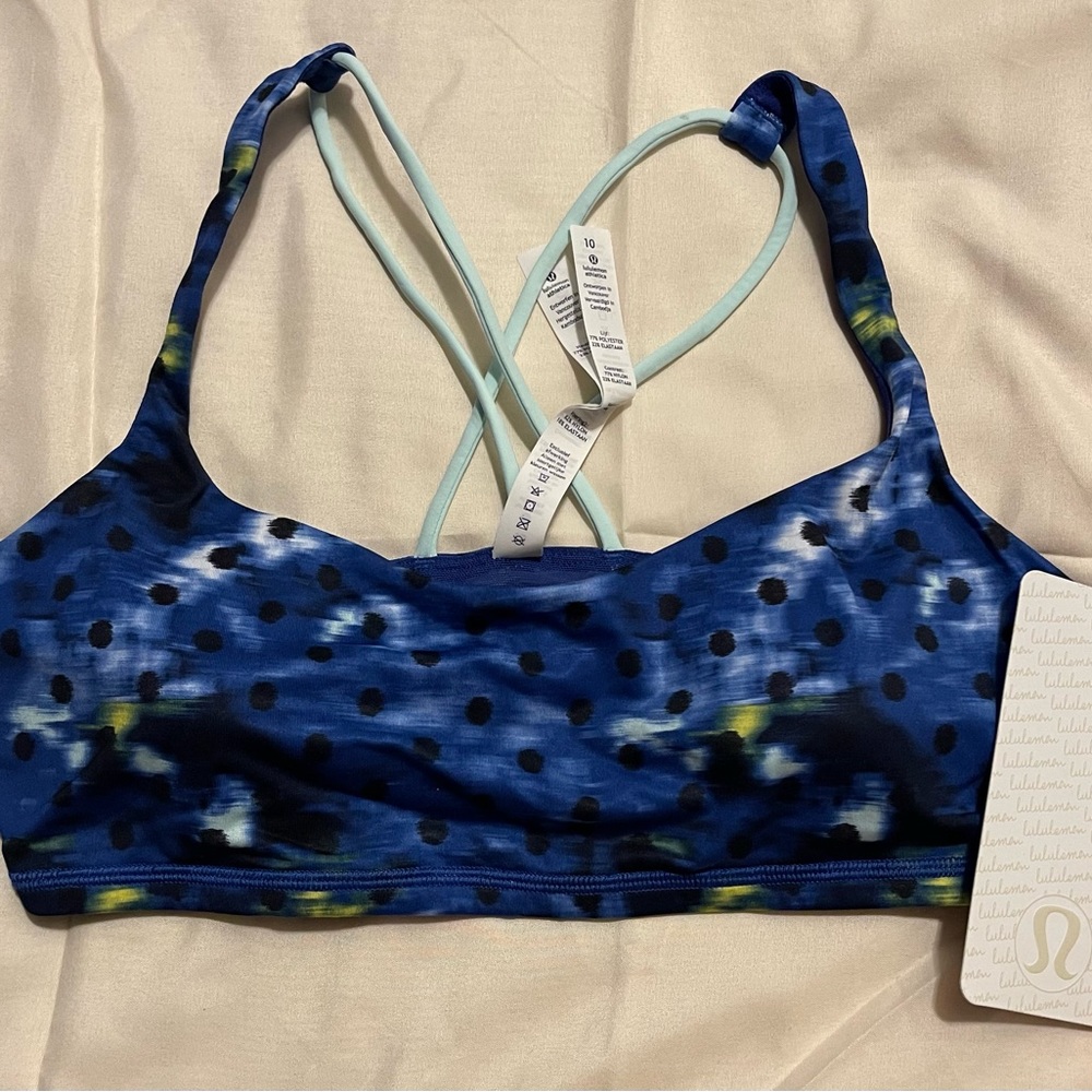 Lululemon NWT Free To Be Bra- Size 10